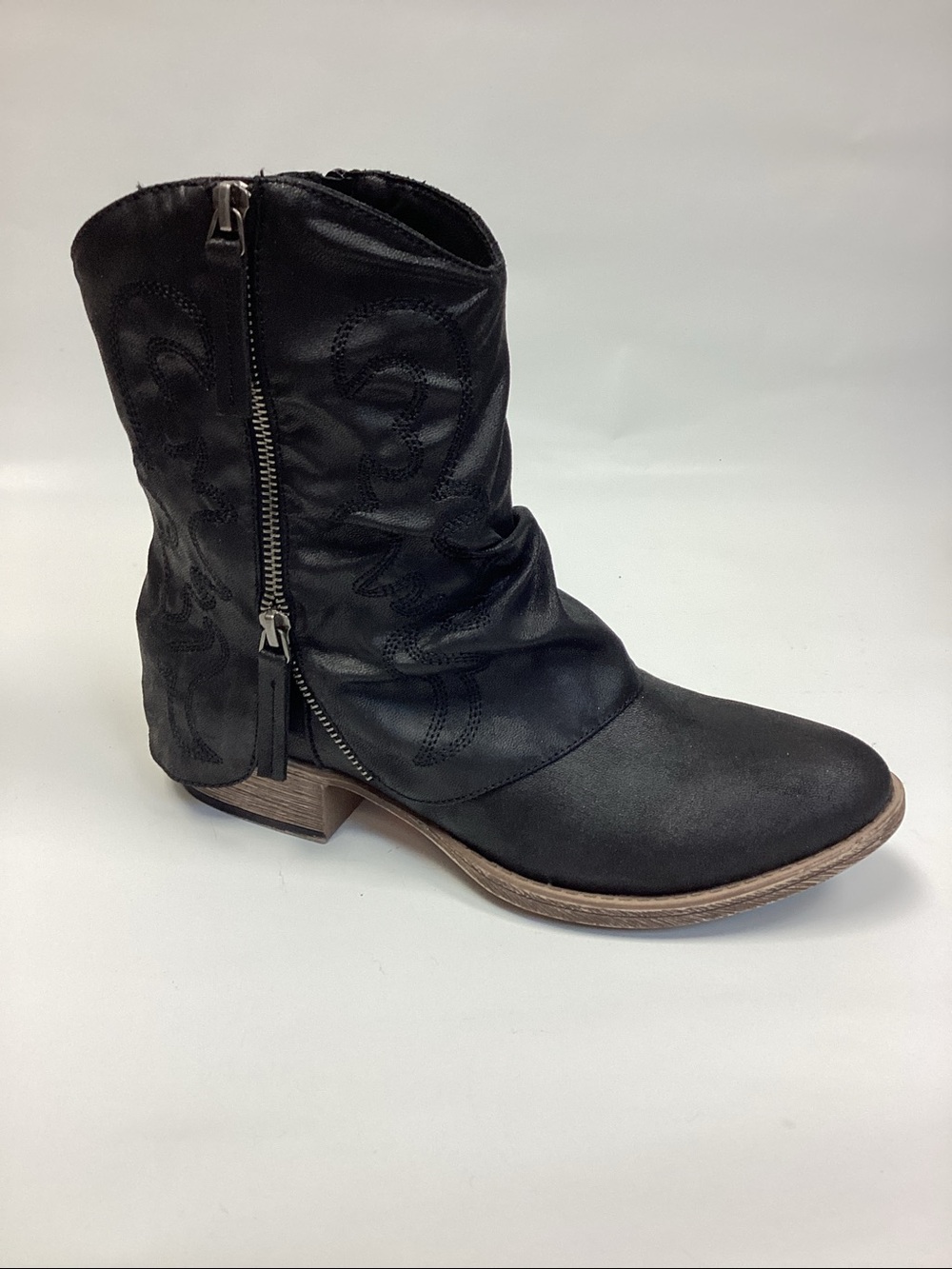 Very G Black Mid-Calf Western Zip Boot with Stacked Heel